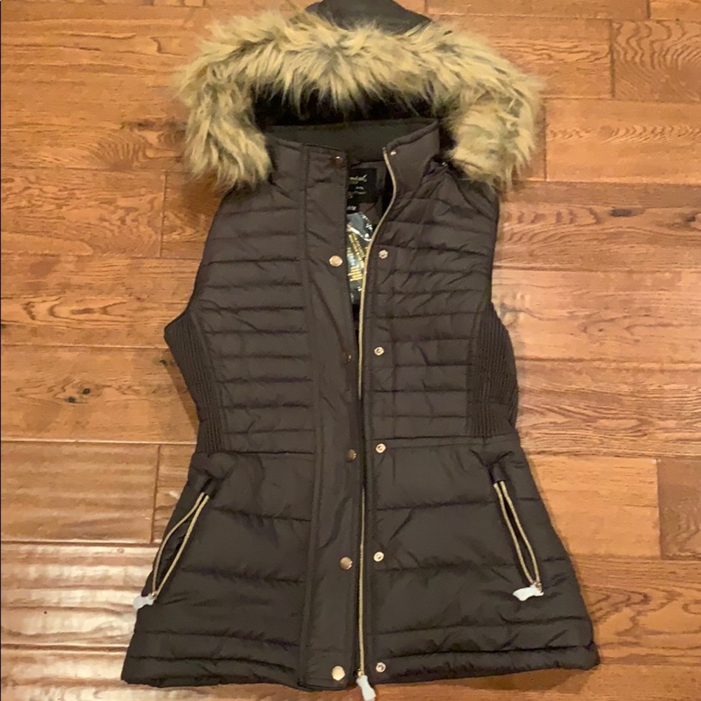 NWT Special One fur trimmed vest - Picture 1 of 6